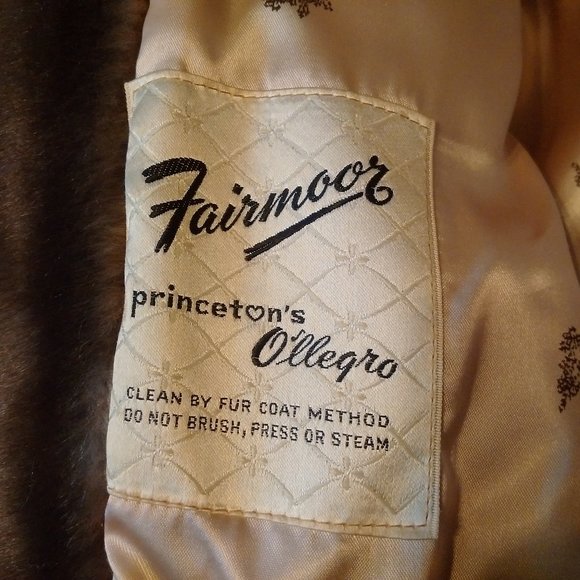 Vintage 1950s or 1960s Fairmoor Faux Fur Jacket - Picture 3 of 4